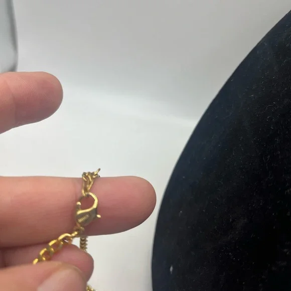 Christian Dior Logo-Pendant Chain Necklace - Picture 5 of 7